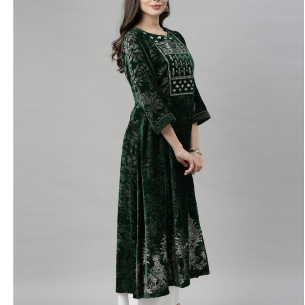 Green Zari Velvet Flared Kurta - Picture 3 of 7